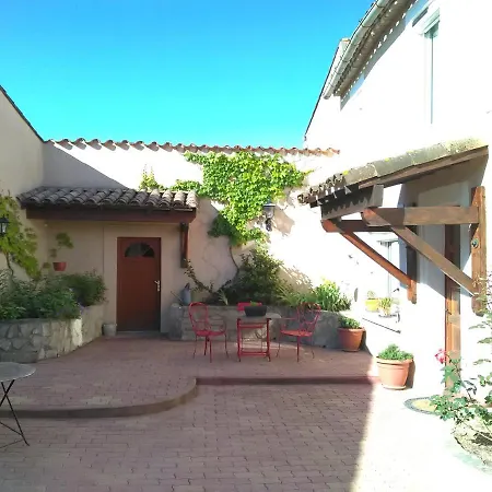 Le Colombier Bed & Breakfast Pennautier